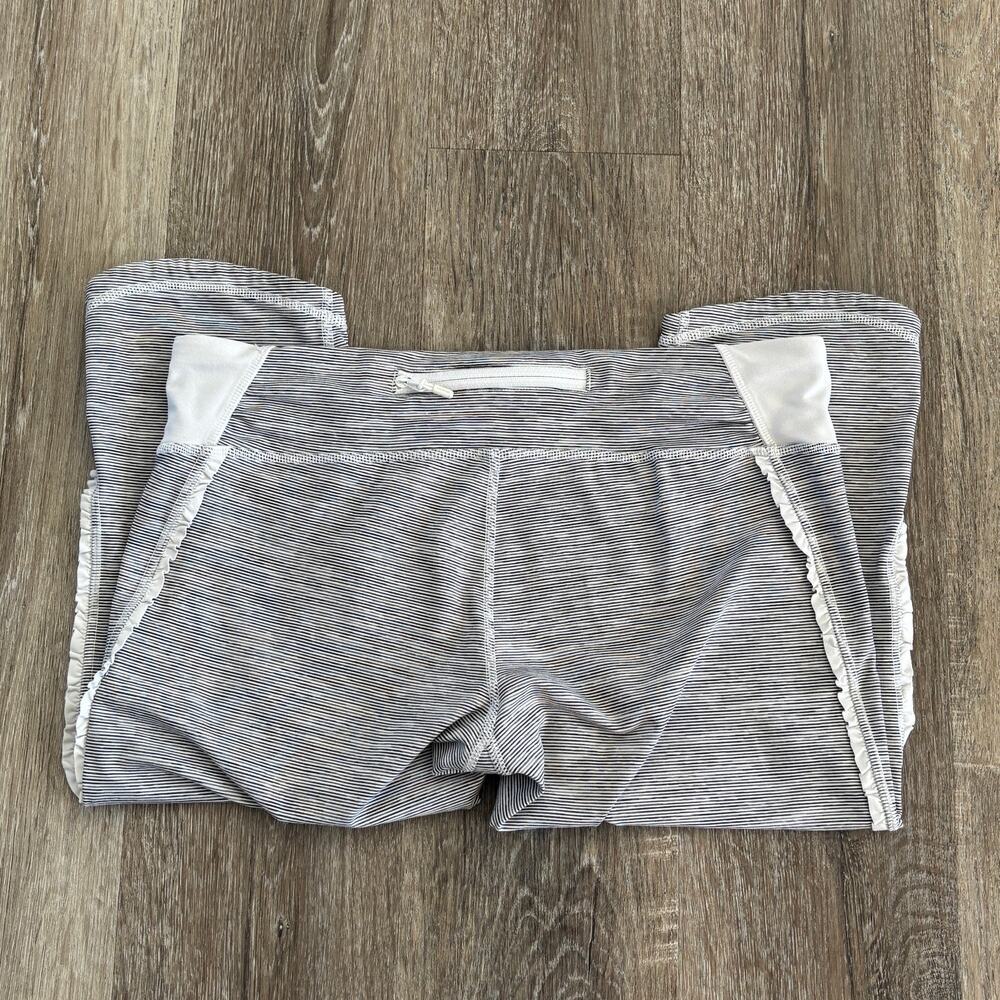 Lululemon Run: Fast And Free Crop Wee Are From Space White Combo - Size: 10 - Picture 9 of 11